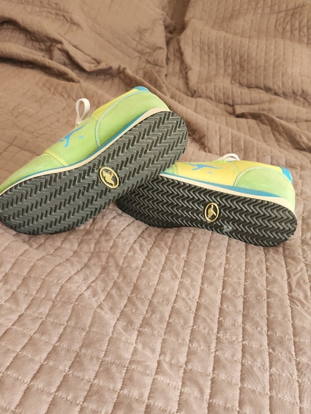 kangaROOS Lime Green & Aqua Blue Low-Top Sneakers. - Picture 5 of 6